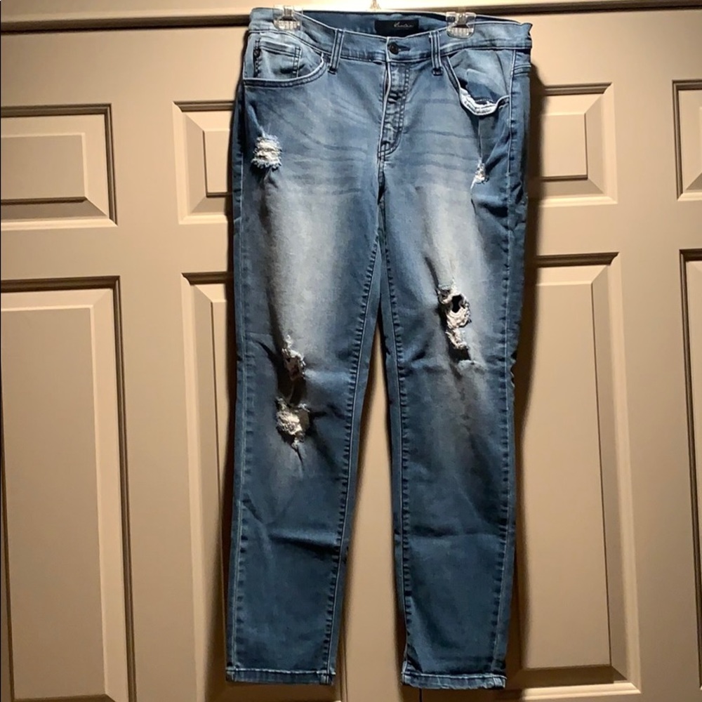 Ken Conn NWOT Distress Jeans